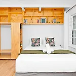 Three Bedroom House In Newlands