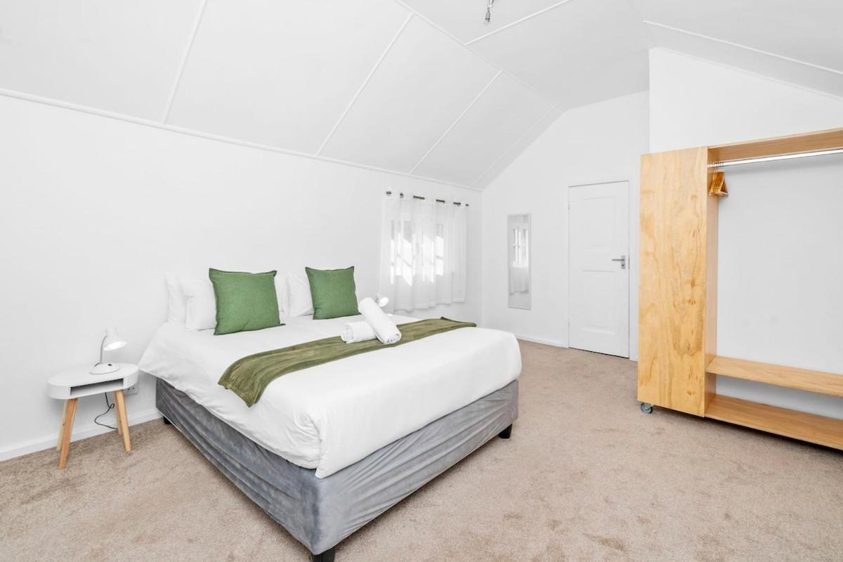 Three Bedroom House In Newlands * Cape Town